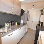 Апартаменти Ein Traum Im Leechwald Naehe Lkh Грац